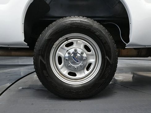 Used 2016 Ford F250 XL w/ Power Equipment Group image 15