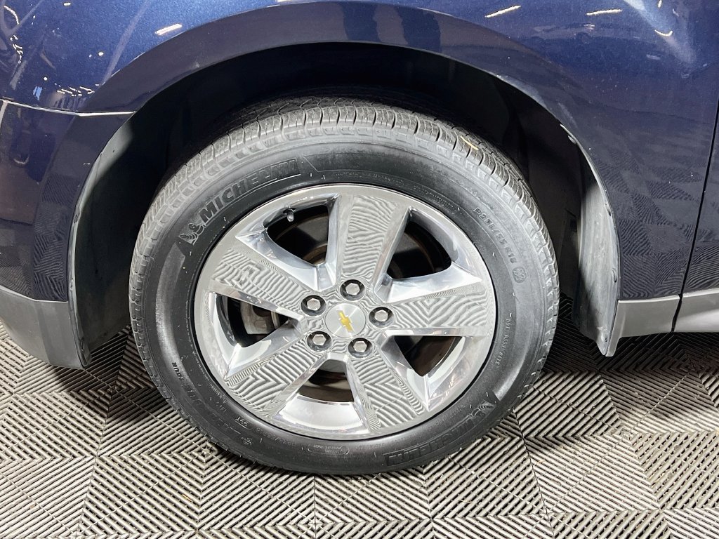 Used 2015 Chevrolet Equinox LT w/ Chrome Appearance Package AWD/4WD image 29