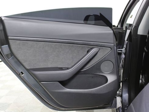 Used 2023 Tesla Model 3 Standard Range image 26