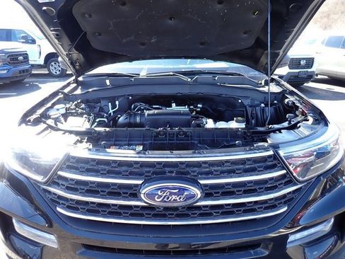 Used 2023 Ford Explorer XLT w/ Equipment Group 202A image 14