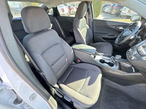 Used 2022 Chevrolet Malibu LT image 27
