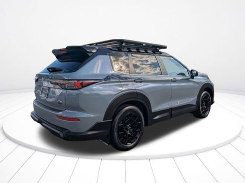 New 2026 Mitsubishi Outlander AWD image 3
