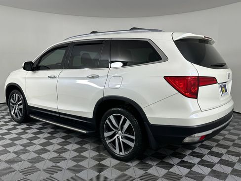 Used 2017 Honda Pilot Touring image 8