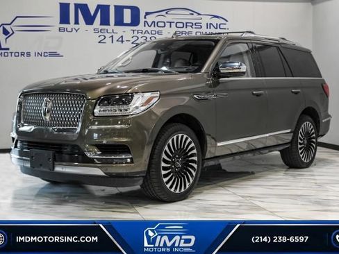 Used 2020 Lincoln Navigator Black Label w/ Cargo Convenience Package AWD/4WD image 2