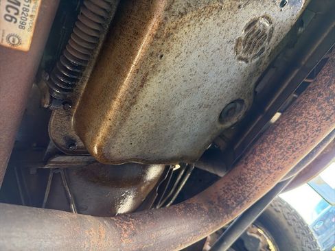 Used 2004 Chevrolet Silverado 2500 LT w/ Skid Plate Package image 32