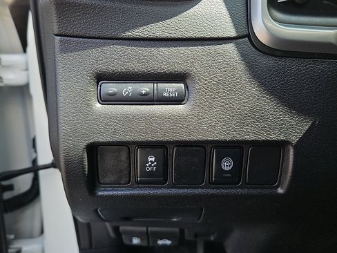 Certified 2023 Nissan Murano SV w/ SV Midnight Edition Package AWD/4WD image 24