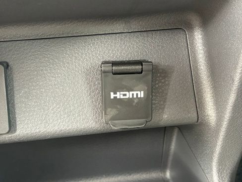 Used 2023 Toyota Sienna Limited AWD/4WD image 25