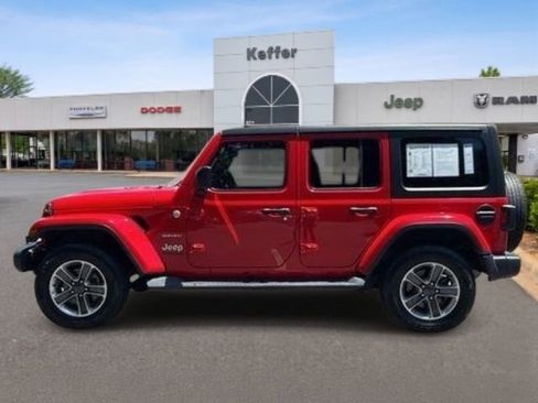 Used 2021 Jeep Wrangler Unlimited Sahara AWD/4WD image 2