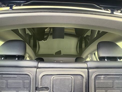 Used 2021 Tesla Model Y Long Range image 15