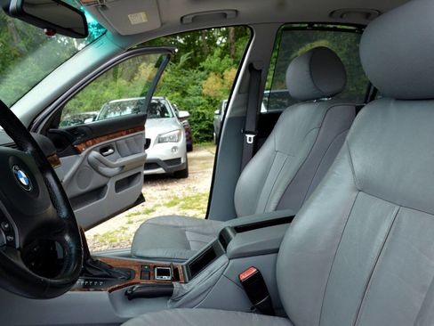 Used 2003 BMW 540i Sedan image 16