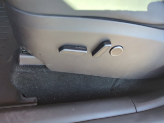 Used 2024 Tesla Model Y Long Range RWD image 10