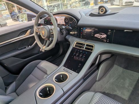 New 2025 Porsche Taycan 4S AWD/4WD image 27