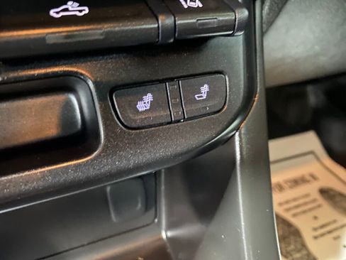 Used 2016 GMC Canyon SLT w/ Driver Alert Package image 18