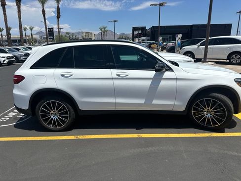 Used 2019 Mercedes-Benz GLC 300 image 4