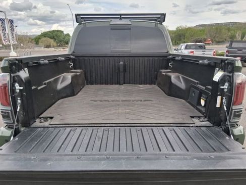 Used 2022 Toyota Tacoma TRD Off-Road w/ Technology Package image 8