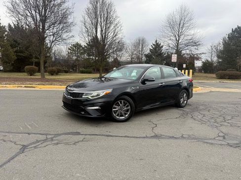 Used 2020 Kia Optima LX image 1