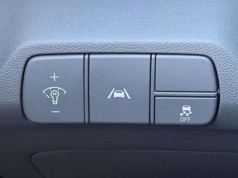 Used 2023 Hyundai Elantra SEL w/ Cargo Package image 23