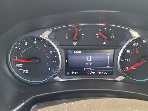 Used 2020 Chevrolet Equinox LT w/ Driver Convenience Package FWD image 9