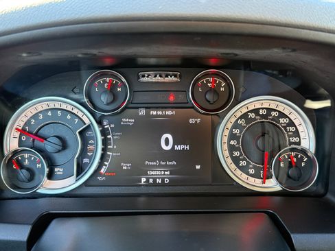 Used 2018 RAM 1500 Classic SLT w/ Luxury Group image 19