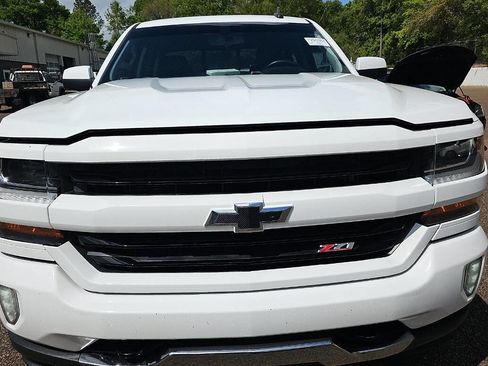 Used 2018 Chevrolet Silverado 1500 LT w/ All Star Edition image 2