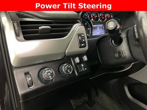 Used 2015 Chevrolet Tahoe LT w/ Luxury Package AWD/4WD image 5