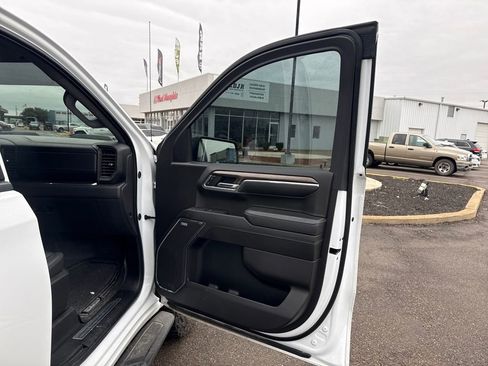 Used 2024 Chevrolet Silverado 1500 LT Trail Boss w/ LT Trail Boss Premium Package image 22