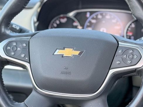 Used 2022 Chevrolet Traverse Premier image 22