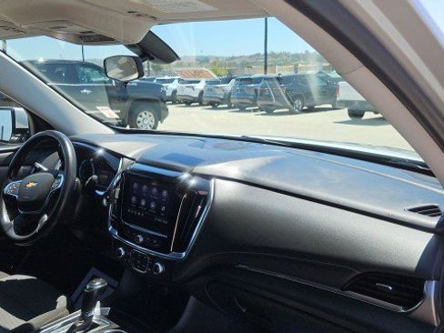 Used 2020 Chevrolet Traverse LT FWD image 28