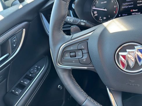 Used 2023 Buick Envision Avenir image 37