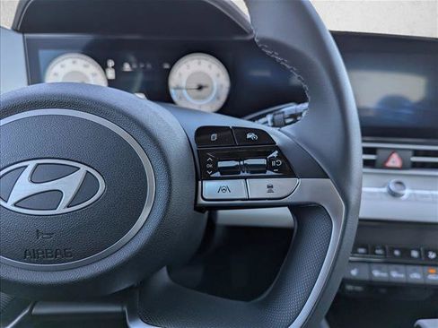 New 2026 Hyundai Elantra Limited FWD image 14