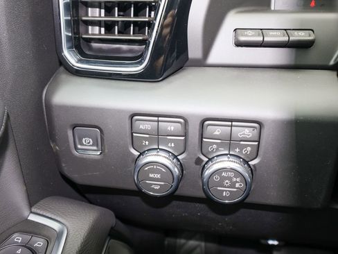 New 2026 GMC Sierra 2500 Denali w/ Denali Reserve Package AWD/4WD image 28