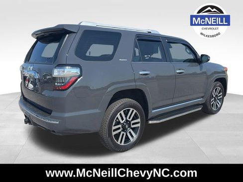 Used 2024 Toyota 4Runner Limited AWD/4WD image 8