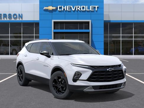 New 2026 Chevrolet Blazer LT w/ Sound & Technology Package AWD/4WD image 3