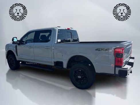 New 2026 Ford F250 Lariat w/ Black Appearance Package AWD/4WD image 9