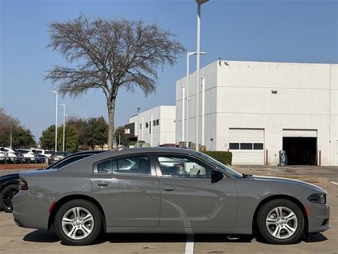 Used 2023 Dodge Charger SXT image 3