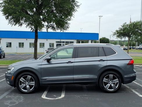 Used 2021 Volkswagen Tiguan SEL FWD image 10
