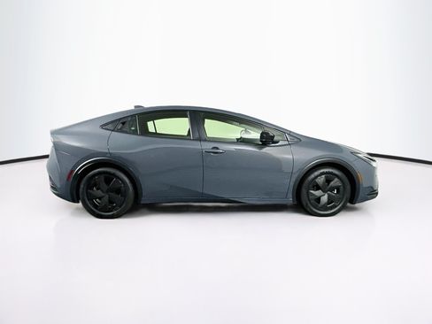 Used 2024 Toyota Prius LE FWD image 10