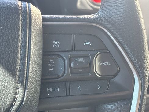 Used 2024 Toyota Tacoma TRD Off-Road image 21