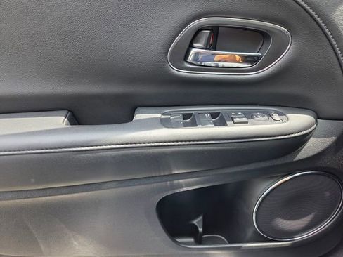 Used 2020 Honda HR-V EX-L image 32