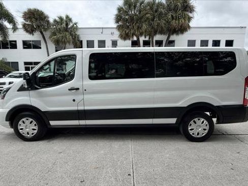 Used 2023 Ford Transit 350 XLT RWD image 3