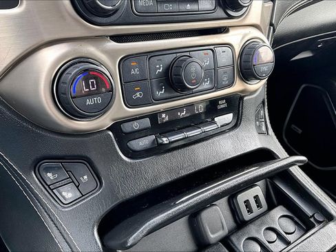 Used 2017 GMC Yukon Denali image 33