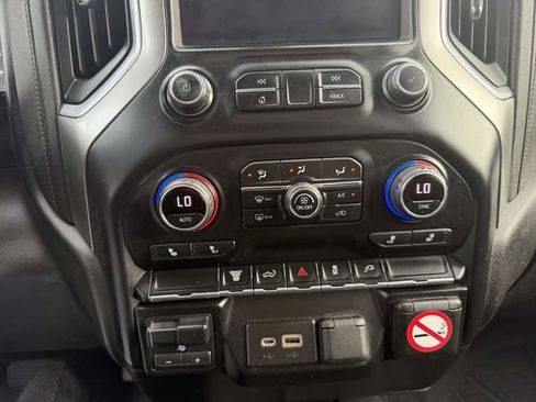 Used 2021 Chevrolet Silverado 2500 LT w/ Fleet Comfort Package AWD/4WD image 32