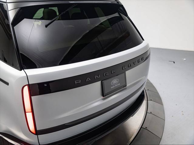 New 2026 Land Rover Range Rover SE AWD/4WD image 31