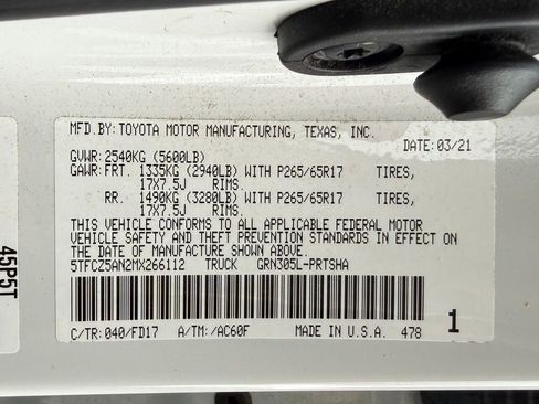 Used 2021 Toyota Tacoma TRD Sport w/ Technology Package image 31