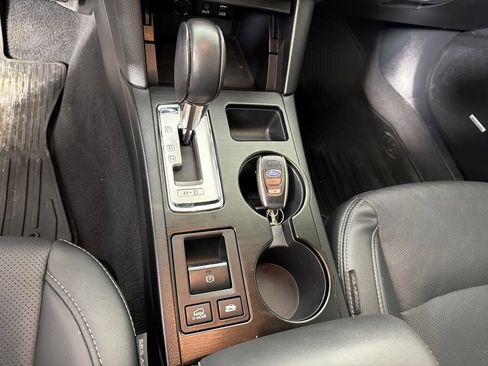 Used 2017 Subaru Outback 2.5i Limited image 20