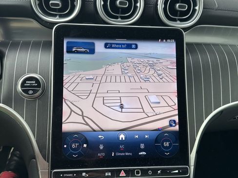 Used 2025 Mercedes-Benz GLC 300 4MATIC image 16