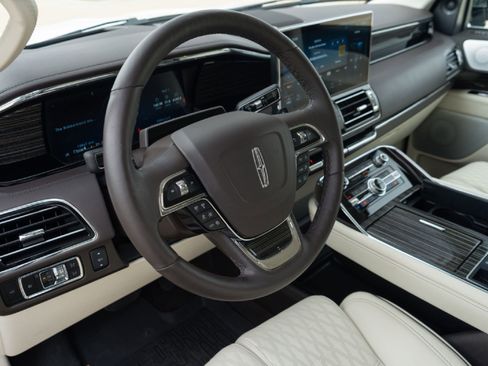 Used 2024 Lincoln Navigator Black Label AWD/4WD image 7