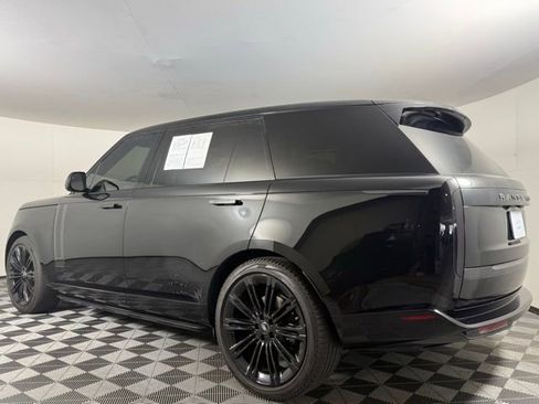 Used 2024 Land Rover Range Rover Long Wheelbase SE image 4