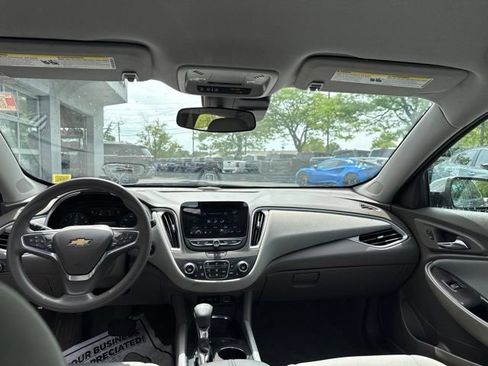 Used 2024 Chevrolet Malibu LT FWD image 13