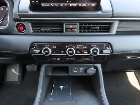 New 2025 Honda Pilot Touring image 22